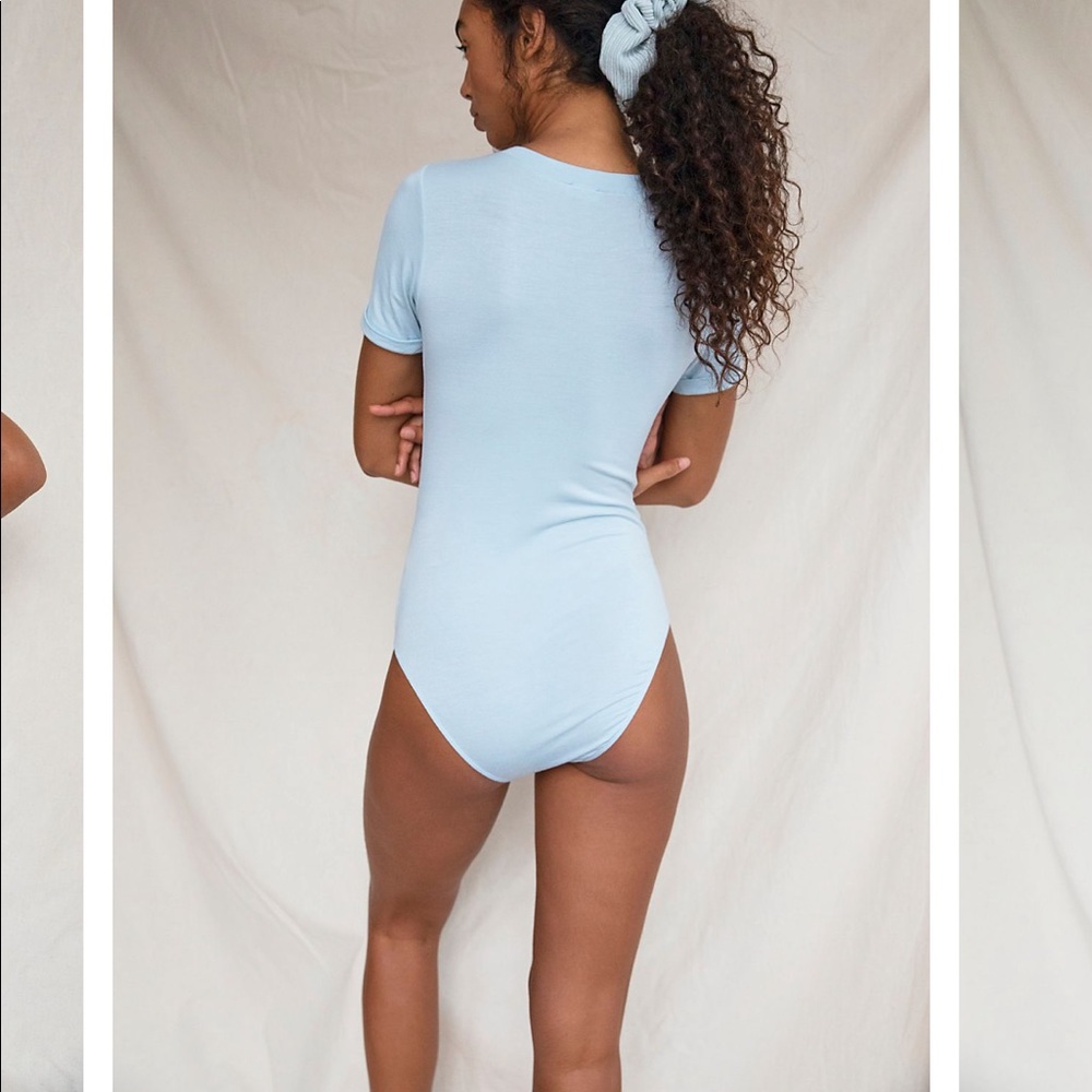 Free people v with it bodysuit - Picture 3 of 7